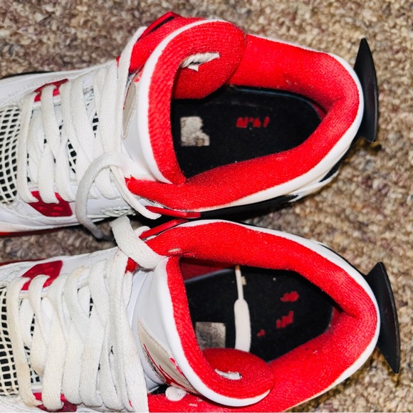 Jordan 4 - Picture 4 of 7